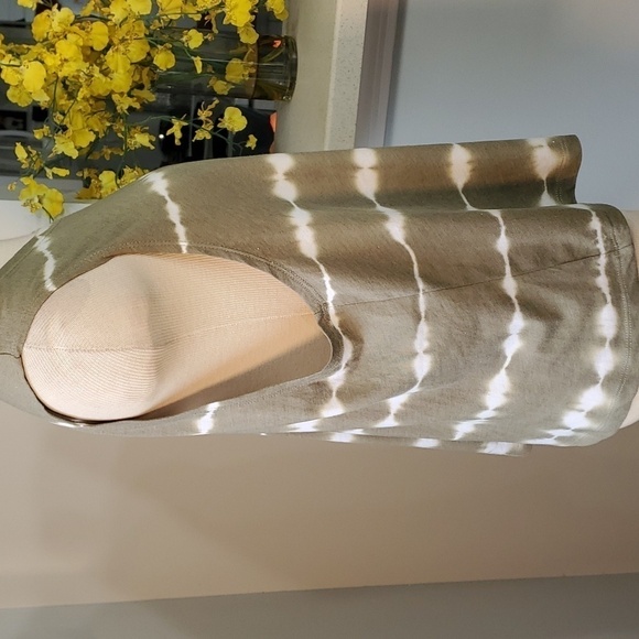 Tydy sage green tank top. Size large.  By SAGE. Good used condition. Ty die - Picture 4 of 7